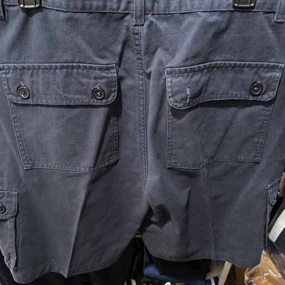 Men’s Chereskin size 38 blue cargo shorts. - Picture 3 of 3